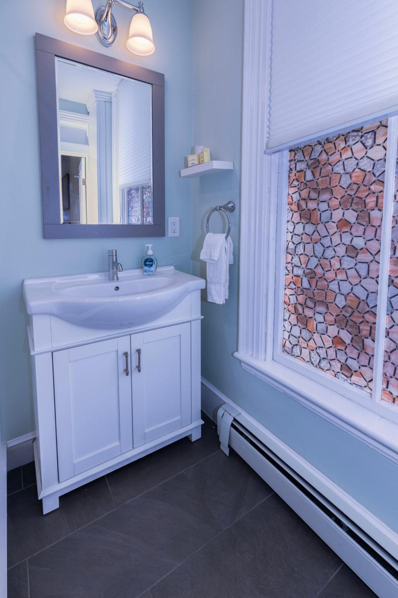 Bed & Breakfast Guest House, 4*