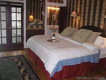 Guest House, Bed & Breakfast Provincetown