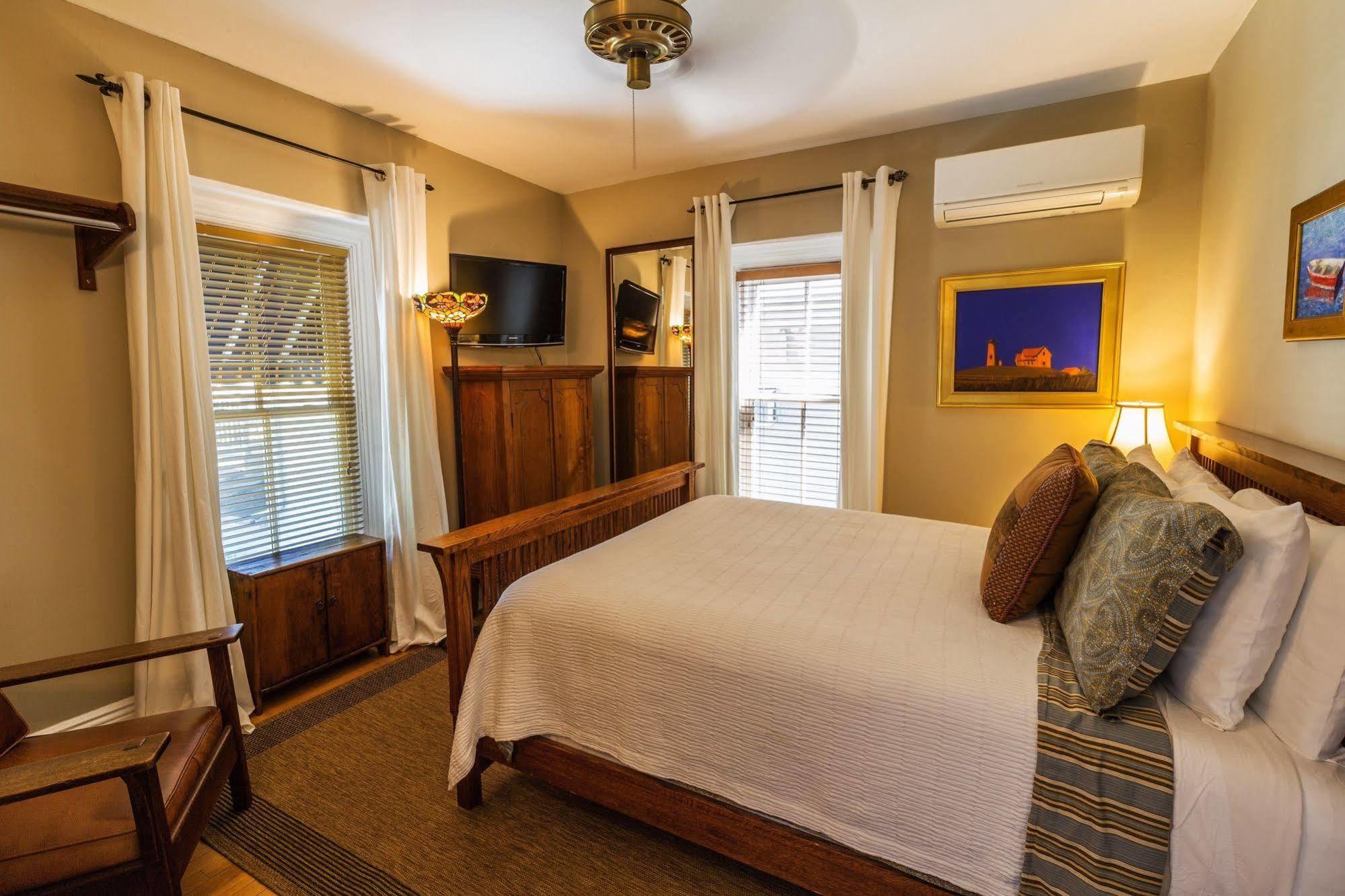 Guest House,