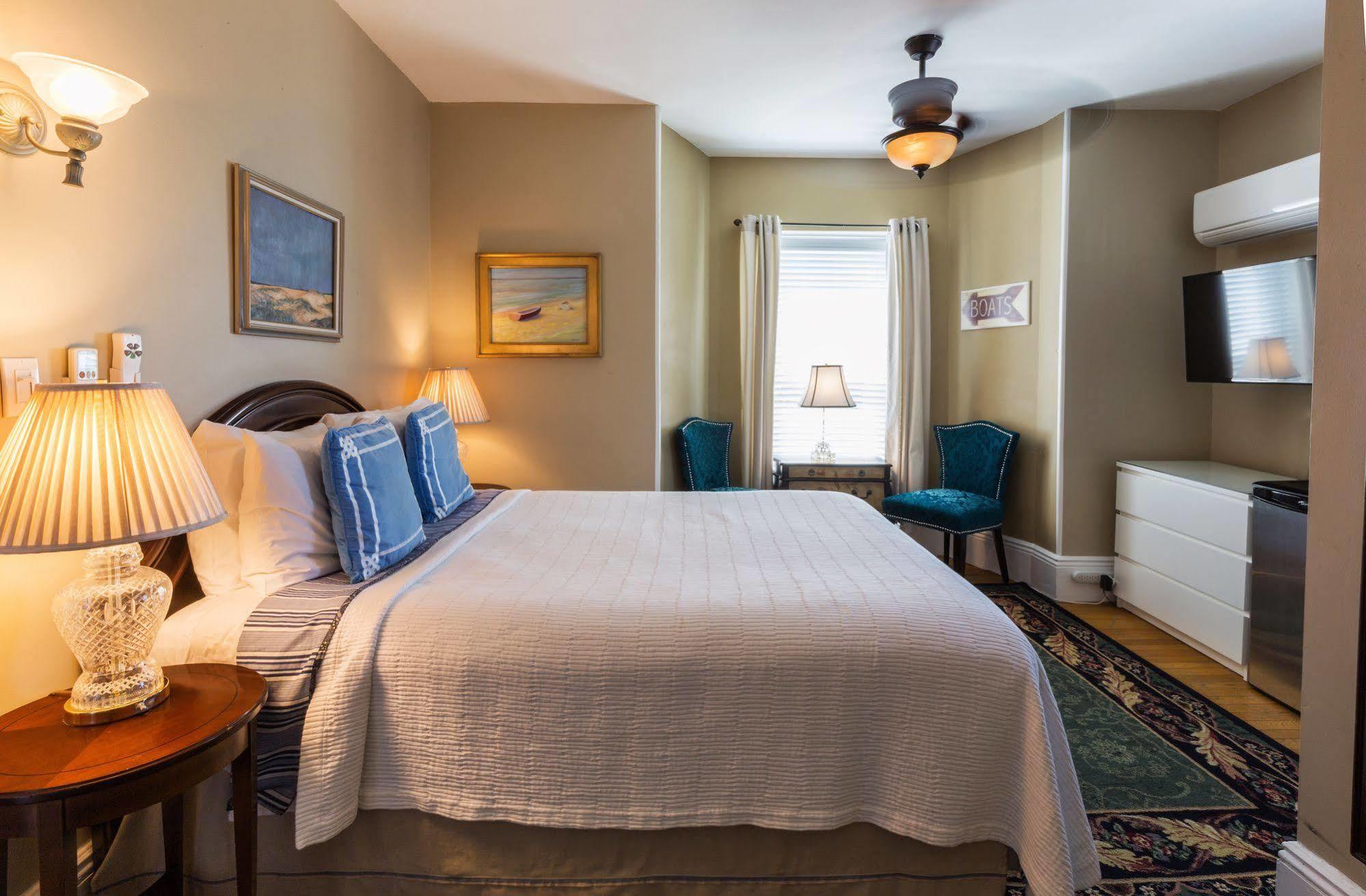 Bed & Breakfast Guest House, 4*
