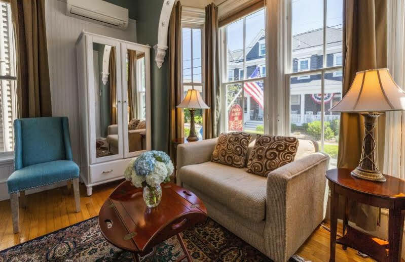 Bed & Breakfast Guest House, 4*